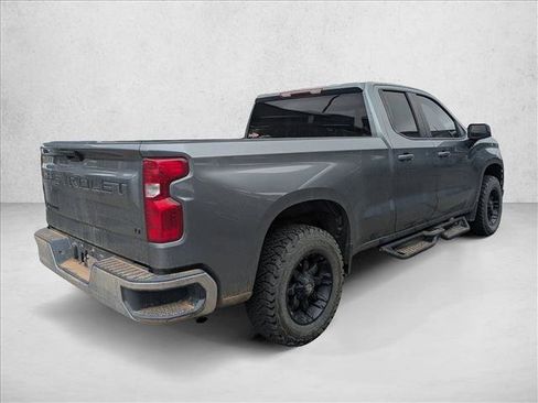 Used 2020 Chevrolet Silverado 1500 LT AWD/4WD image 5