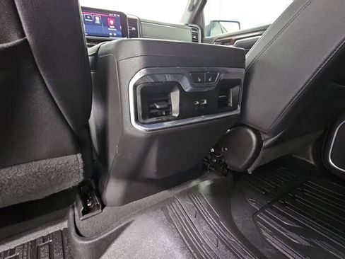 Used 2023 GMC Sierra 1500 SLT AWD/4WD image 34