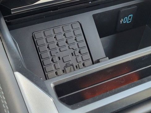 New 2026 Ford F250 Platinum w/ Tremor Off-Road Package image 21