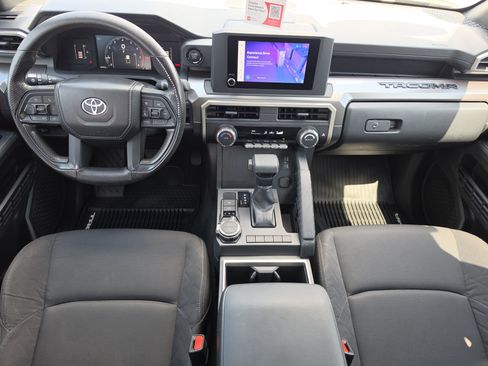 Certified 2024 Toyota Tacoma SR5 AWD/4WD image 8