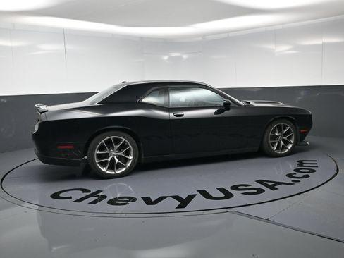 Used 2022 Dodge Challenger GT RWD image 16