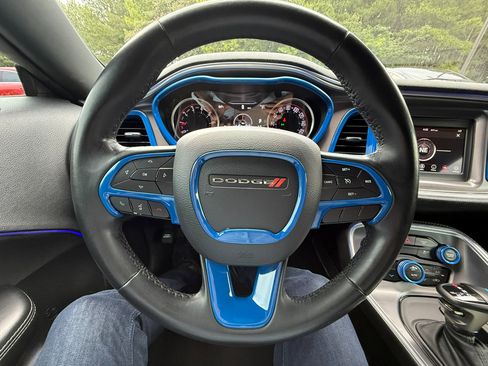 Used 2019 Dodge Challenger SXT image 13