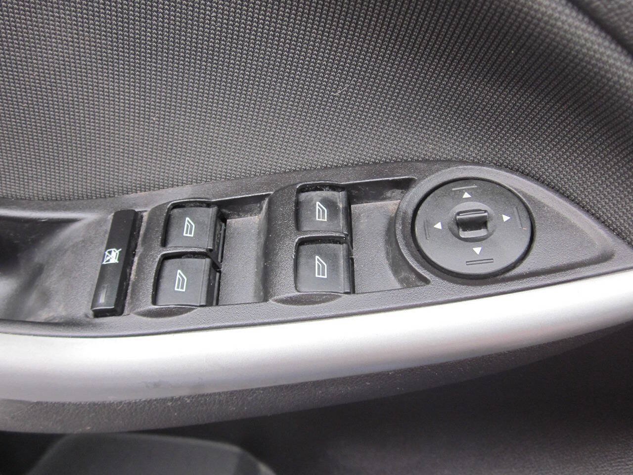 Used 2014 Ford Focus SE w/ Equipment Group 201A FWD image 20