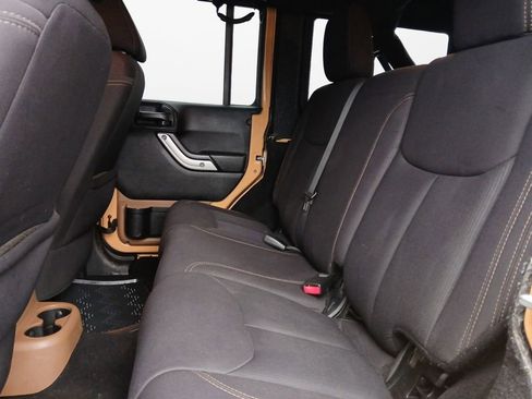 Used 2013 Jeep Wrangler Unlimited Sahara w/ Connectivity Group AWD/4WD image 22