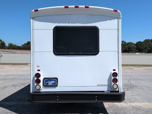 Used 2010 Ford E-350 and Econoline 350 Super Duty RWD image 4