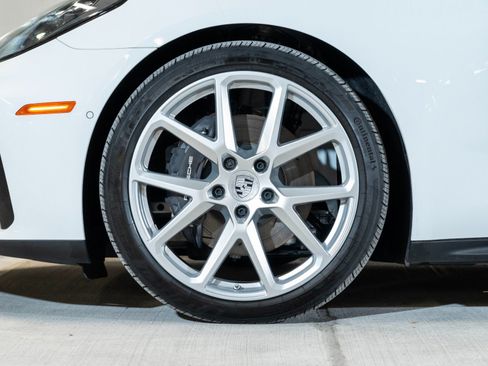Certified 2025 Porsche Panamera RWD image 11