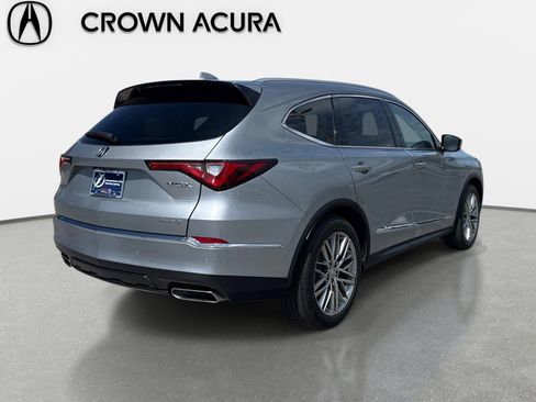 Used 2023 Acura MDX SH-AWD w/ Advance Package image 4