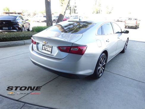 Used 2018 Chevrolet Malibu LT FWD image 8