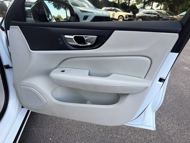 Used 2022 Volvo S60 B5 Momentum w/ Climate Package FWD image 14