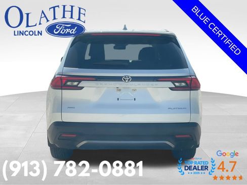 Used 2025 Toyota Grand Highlander AWD image 5