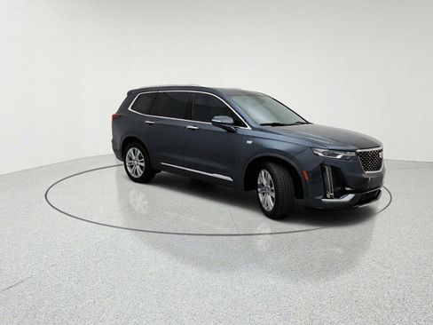 Used 2020 Cadillac XT6 Premium Luxury w/ LPO, Floor Liner Package FWD image 5