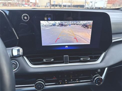 Certified 2025 Chevrolet Equinox LT image 15