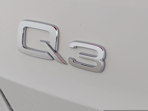 Certified 2025 Audi Q3 2.0T Premium Plus w/ Premium Plus Package image 25