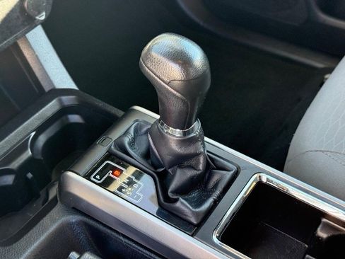 Used 2016 Toyota Tacoma SR5 image 20