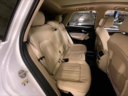 Used 2018 Audi Q5 Premium Plus image 18