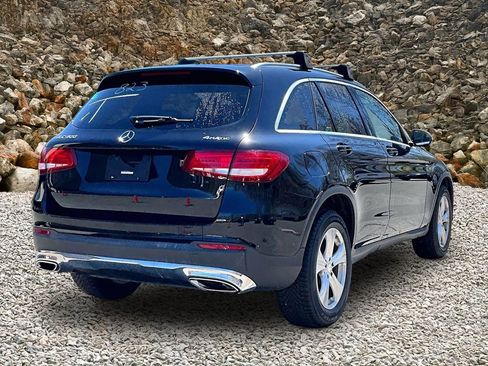 Used 2017 Mercedes-Benz GLC 300 4MATIC image 2