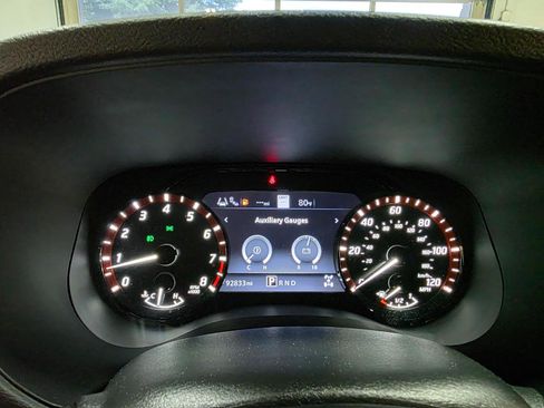 Used 2022 Nissan Frontier PRO-4X w/ Technology Package AWD/4WD image 38