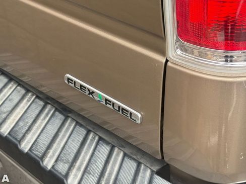 Used 2012 Ford F150 XLT w/ XLT Chrome Pkg image 12