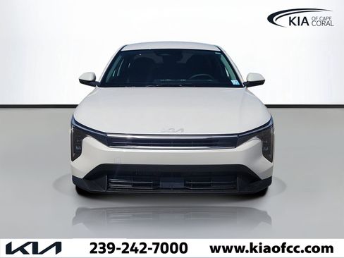 New 2026 Kia K4 FWD image 2