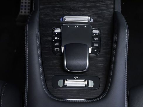 New 2026 Mercedes-Benz GLS 450 4MATIC image 18