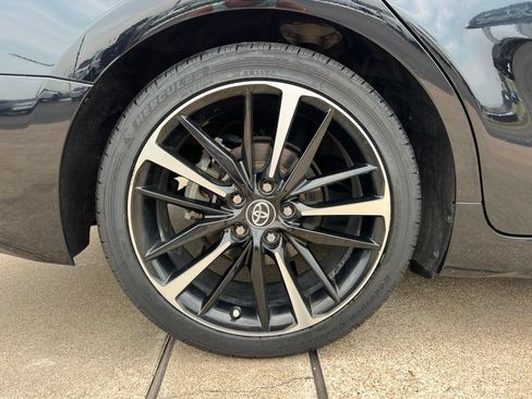 Used 2020 Toyota Camry XSE FWD image 10