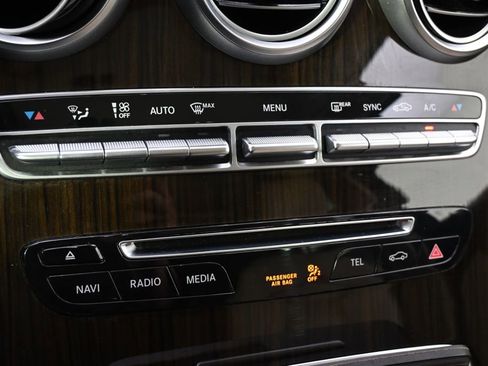 Used 2016 Mercedes-Benz GLC 300 4MATIC image 30