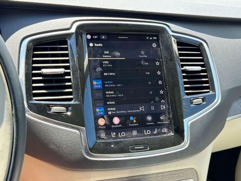 Certified 2023 Volvo XC90 B6 Plus image 23