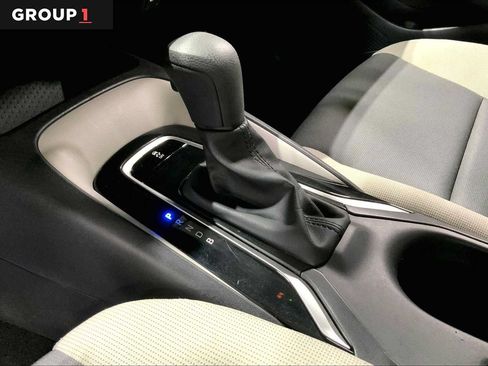 Certified 2025 Toyota Corolla LE FWD image 17