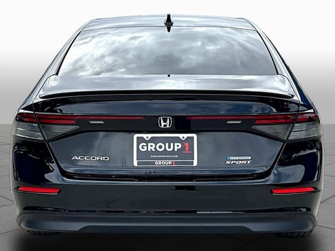 Used 2025 Honda Accord Sport image 5