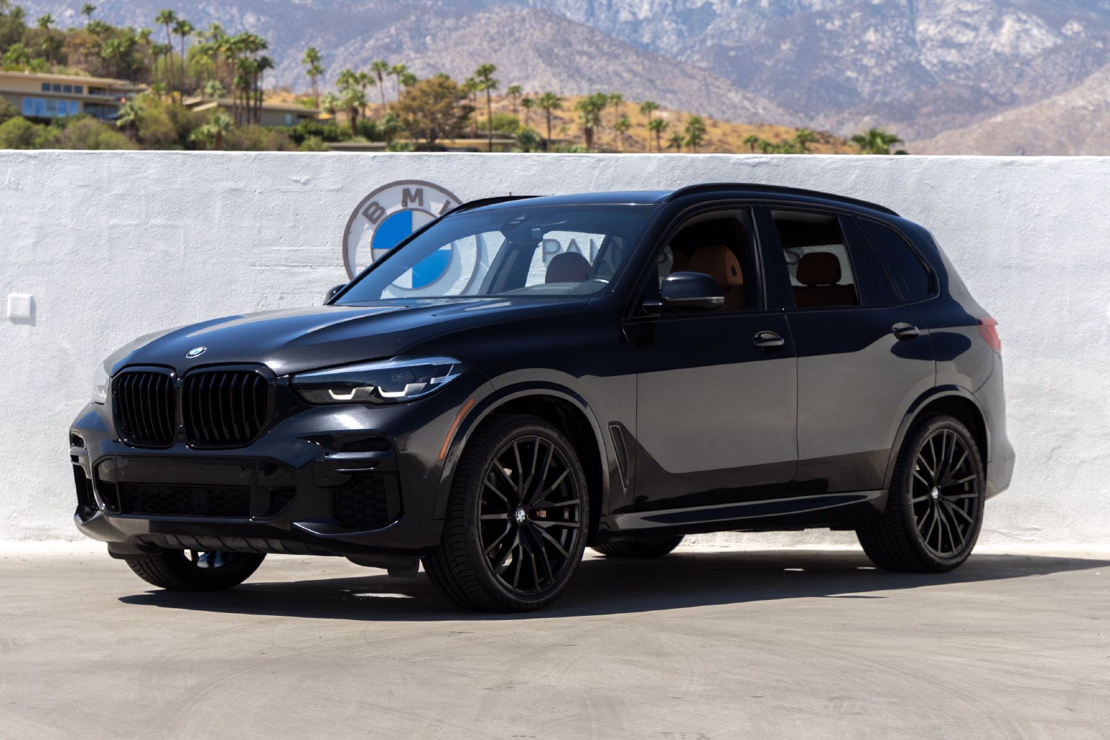 Used 2023 BMW X5 xDrive40i w/ M Sport Package AWD/4WD image 1