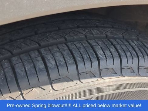 Used 2023 Ford Explorer XLT RWD image 10