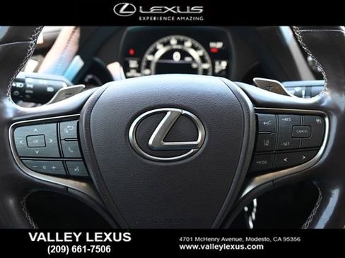 Used 2019 Lexus LS 500 w/ Accessory Package (Z2) image 11