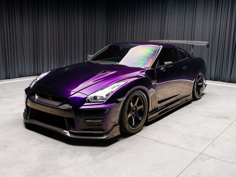 Used 2023 Nissan GT-R Premium w/ Premium Interior Package AWD/4WD image 27