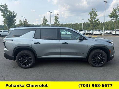 New 2026 Chevrolet Traverse LT w/ Midnight/Sport Edition AWD/4WD image 8