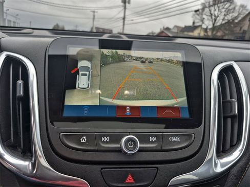 Used 2018 Chevrolet Equinox Premier image 24