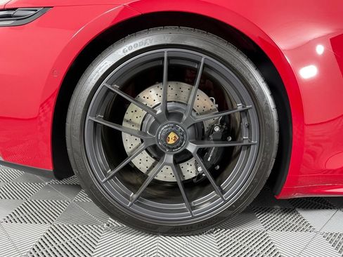 Certified 2026 Porsche 911 Targa 4 GTS AWD/4WD image 17