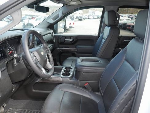 Used 2022 Chevrolet Silverado 3500 LTZ w/ LTZ Plus Package image 4