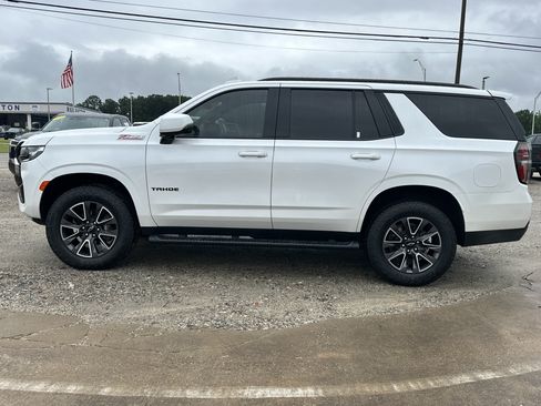 Certified 2024 Chevrolet Tahoe Z71 w/ Luxury Package AWD/4WD image 9