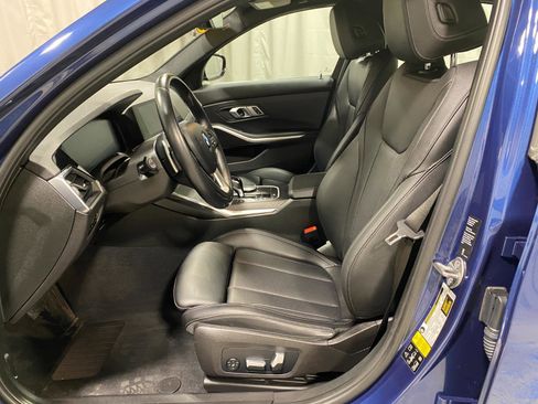 Used 2022 BMW 330i xDrive Sedan w/ Premium Package image 14