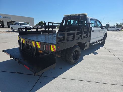 Used 2017 Ford F350 XL w/ Power Equipment Group AWD/4WD image 5