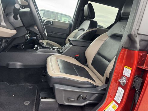 Used 2024 Ford Bronco Wildtrak image 15