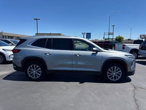 Used 2025 Buick Enclave Preferred FWD image 2