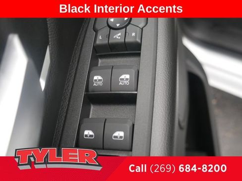 New 2026 RAM 1500 4x4 Crew Cab image 22