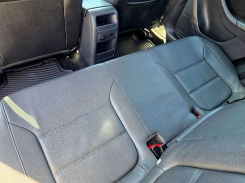 Used 2011 Volkswagen Jetta SE FWD image 33