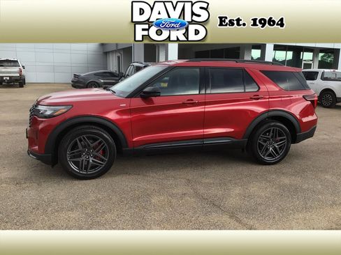 New 2026 Ford Explorer ST-Line w/ ST-Line Street Pack RWD image 4