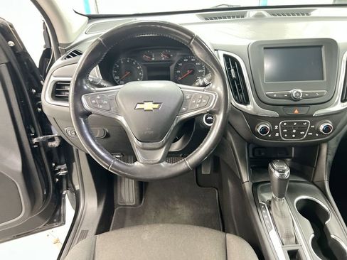 Used 2018 Chevrolet Equinox LT FWD image 19