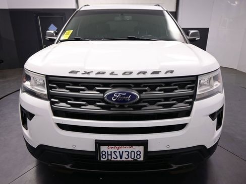 Used 2019 Ford Explorer XLT w/ Equipment Group 202A FWD image 3
