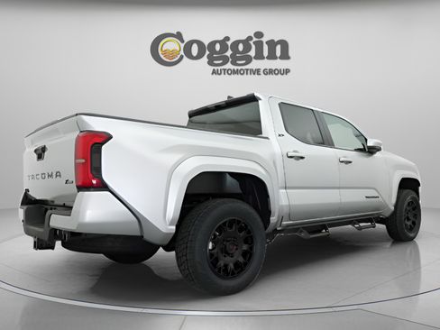 New 2025 Toyota Tacoma SR5 image 19