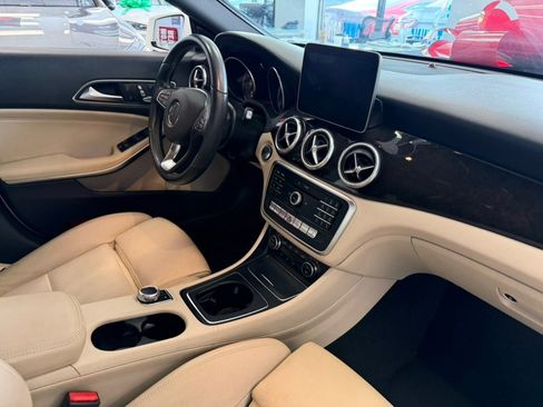 Used 2019 Mercedes-Benz CLA 250 image 28