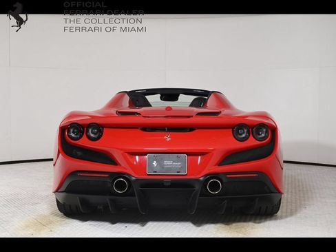 Certified 2022 Ferrari F8 Tributo RWD image 8